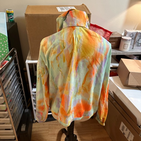 Like new Nike lightweight running rain jacket - Picture 10 of 10